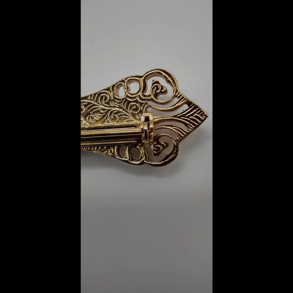 Vintage Victorian style Brooch